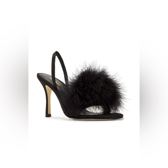 Marilyn Sandal
Larroude
brand: Larroude - Picture 2 of 12